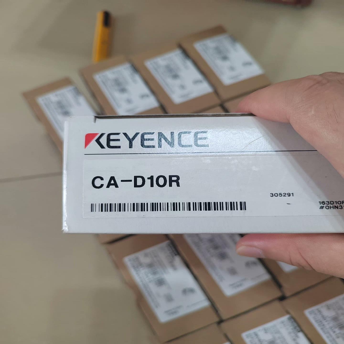 CA-D10R  基恩士全新线，10米，需要的联系。