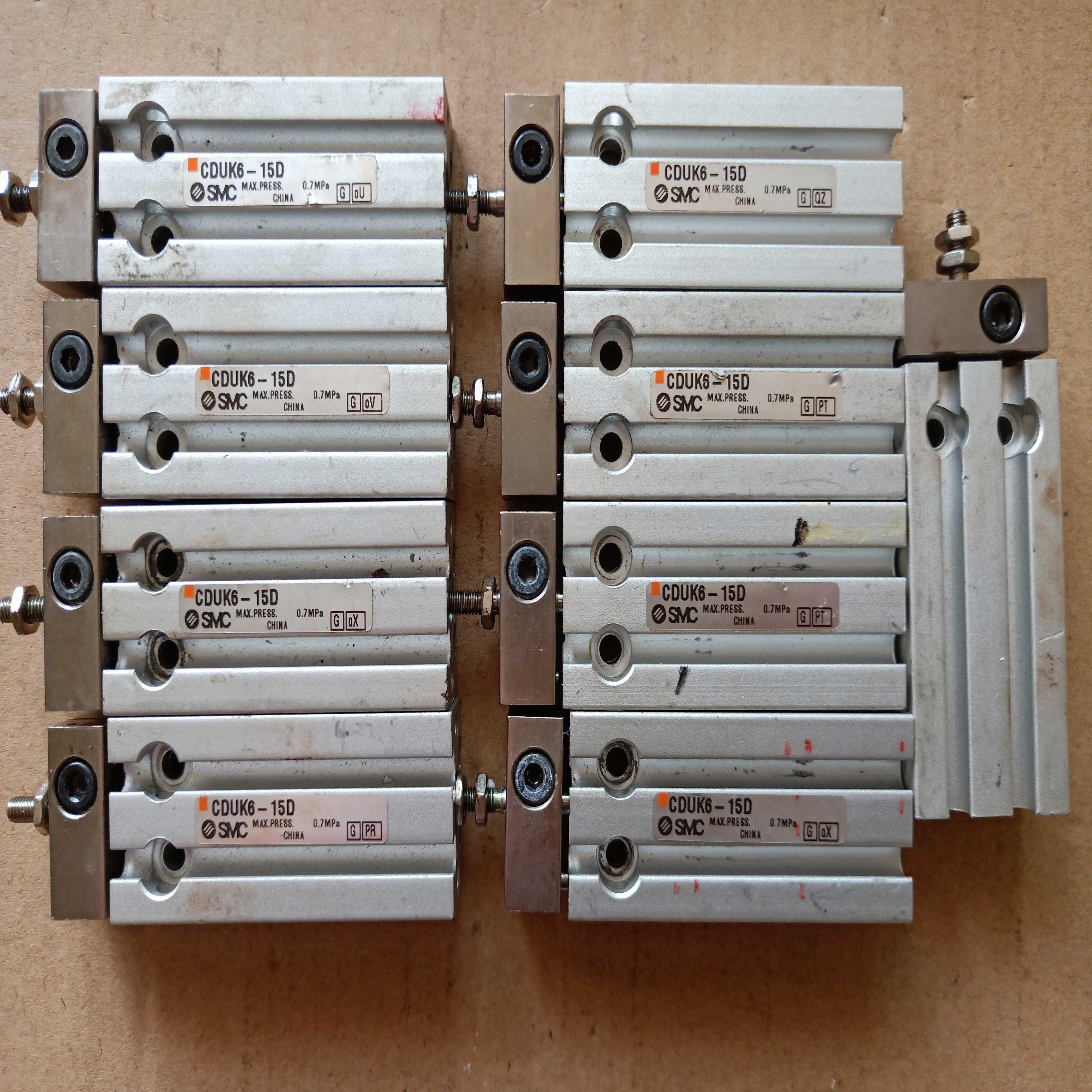 自由安装气缸UK6-5/10/15/20/25/30/35/40/45/50D