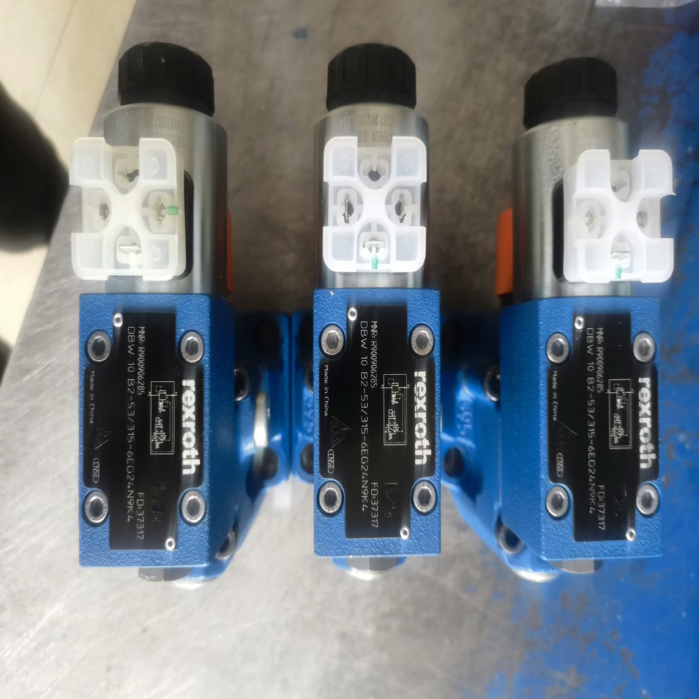 R900906285   DBW10B2-5X/315-6E