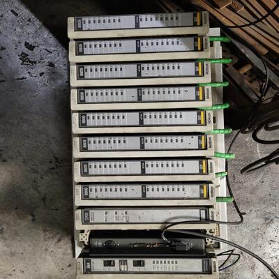 莫迪康PLC 模块 modicon输入输出模块，