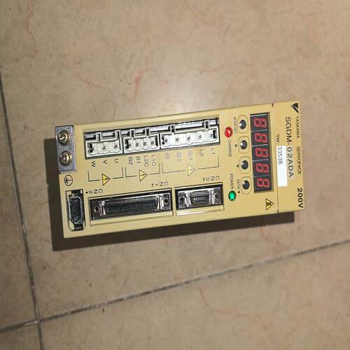 安川驱动器SGDM-02ADA 发黄 功能