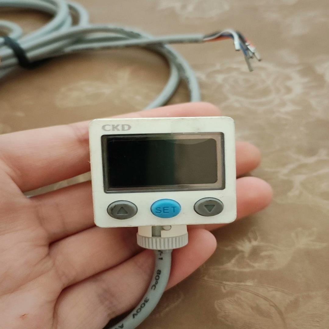 喜开理CKD数显式压力开关传感器，