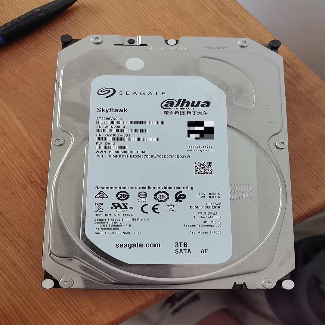 希捷3TB机械硬盘，2019年