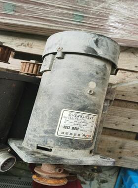 300W220V1500转直流电机。实物如图，东西包好！