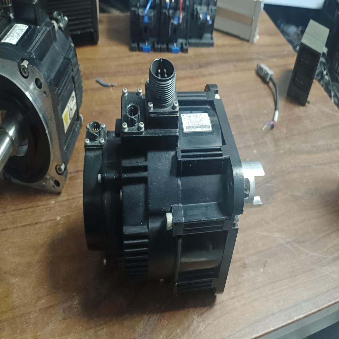 安川0.85千瓦伺服电机带抱闸型号SGMGV-09AD6C功