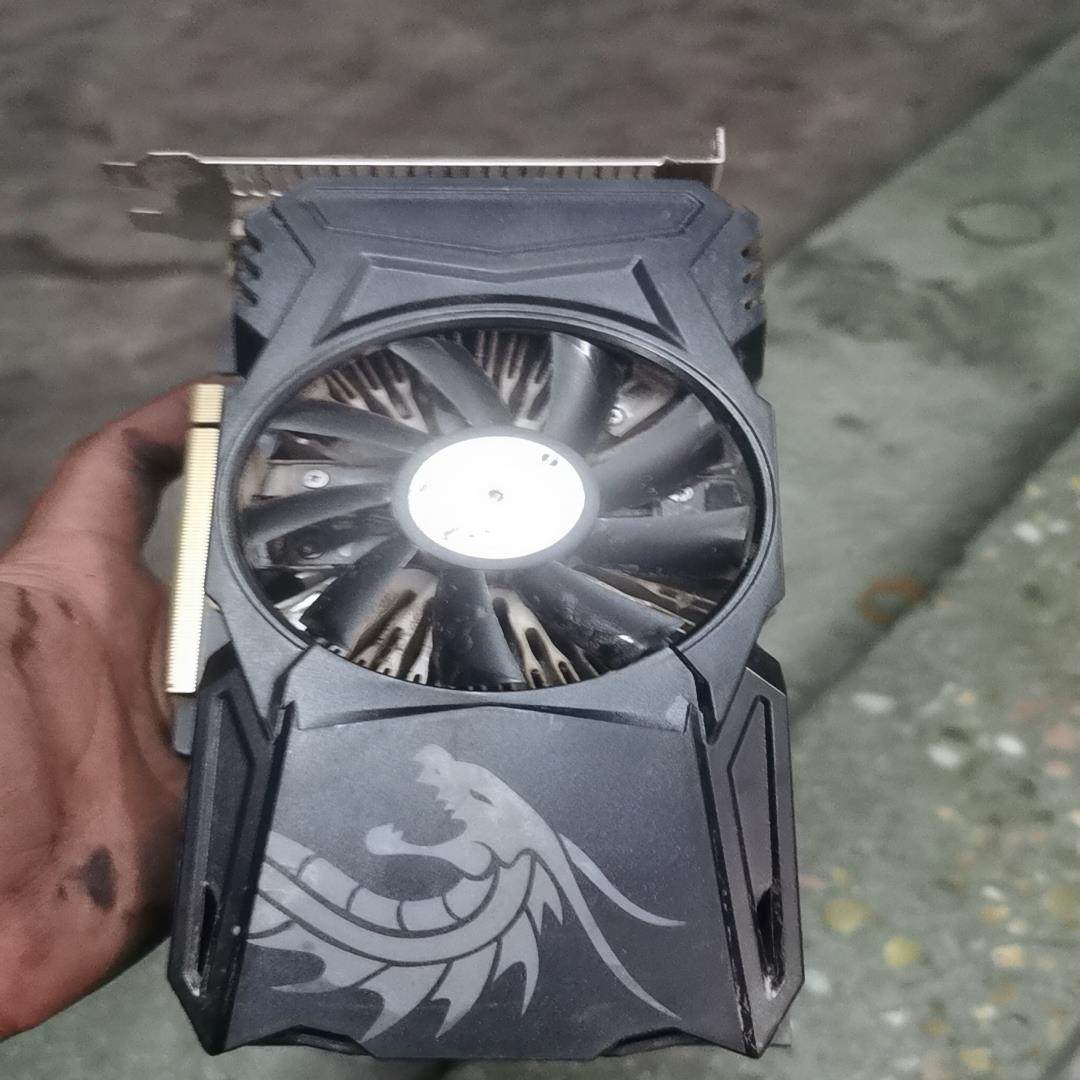 [德峰]迪兰RX560D 4G 显卡，正常使用无任何问题，接口齐全实