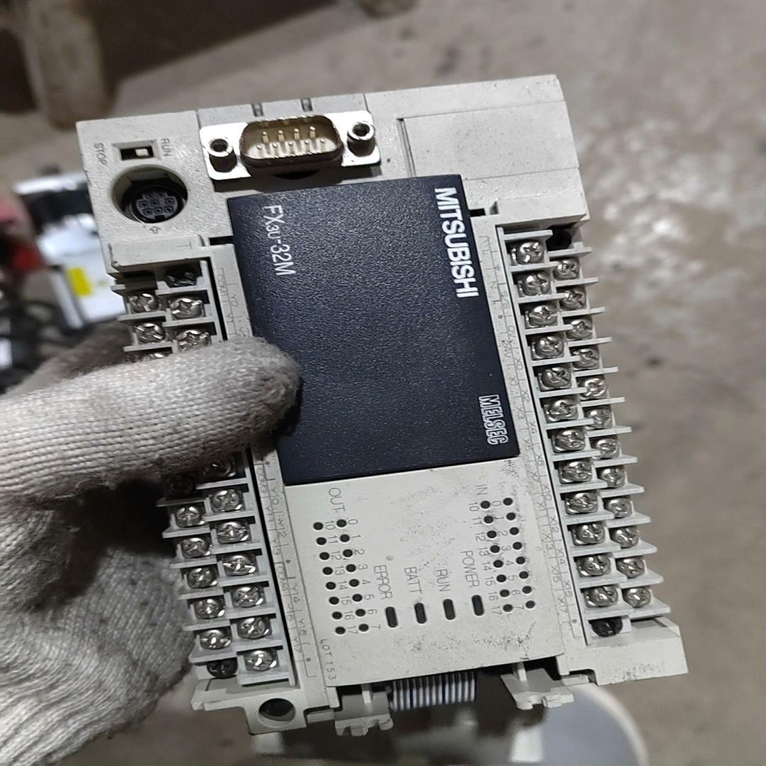 PLCPLC FX3u-32M实拍一件