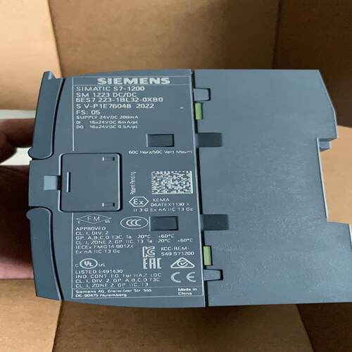 [德峰]1包装 223 顺丰包邮新送  990BL32XB0