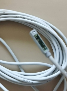 白色CKD磁性开关 F2H，长度约3米，线材柔软，无折痕 ~议价