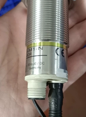 E4PA-LS200-M1-N超声波传感器，德国制造， ~议价