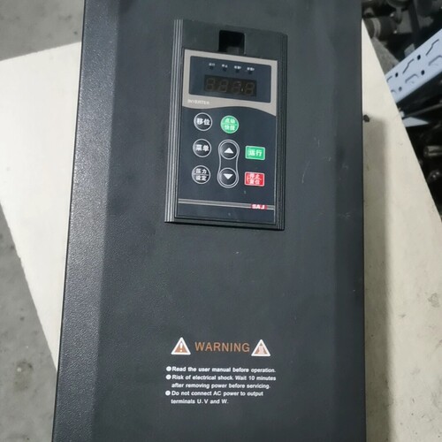 三晶变频器 8100-4T015PB ~议价