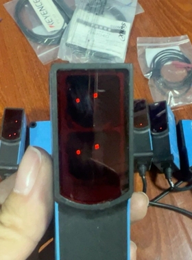 SICK西克WT23-2P1121S01光电传感器，德国 ~议价