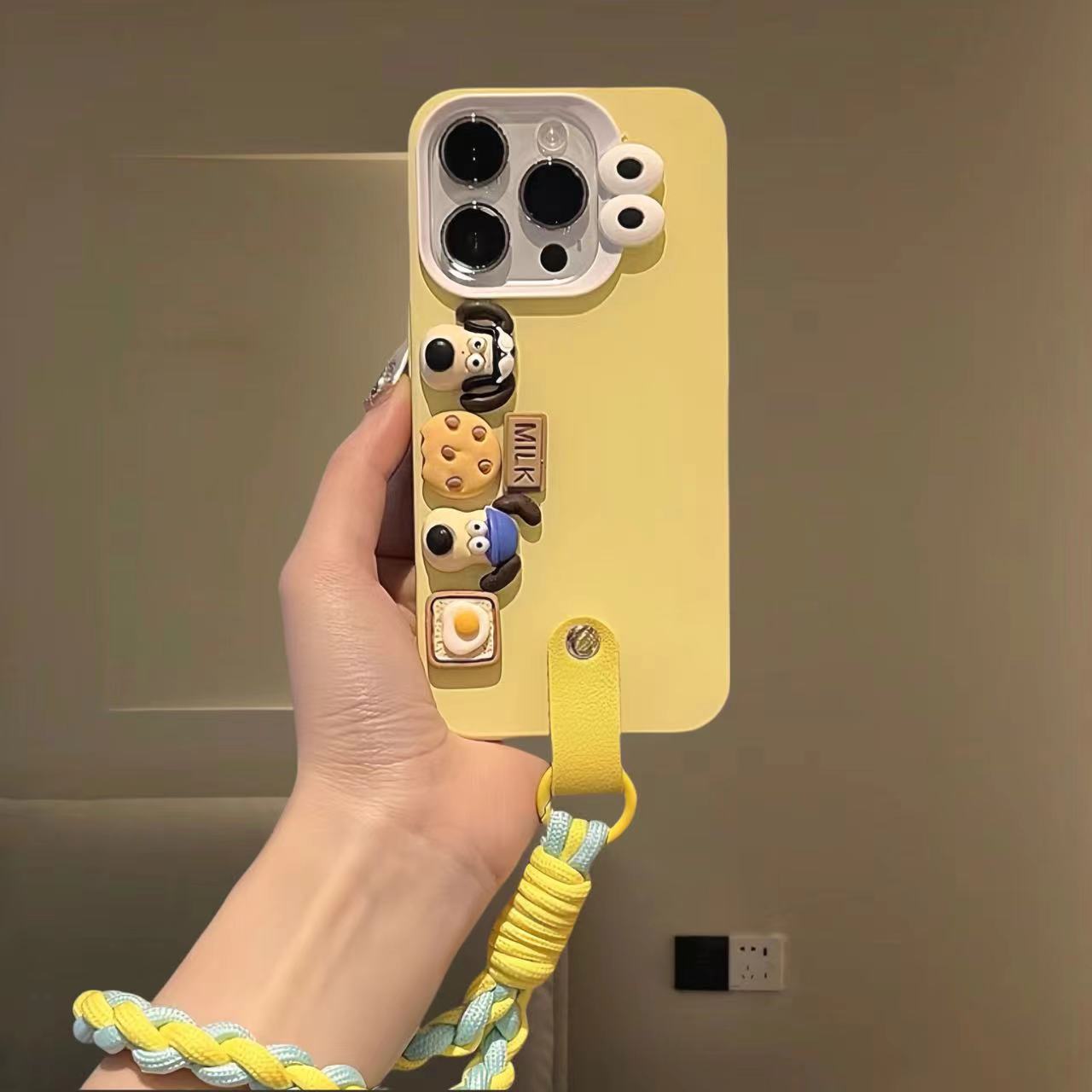 苹果16pro黄色萌掌门狗苹果15手机壳苹果15promax新款iphone15高级感苹果13套14防摔12硅胶ProMax女Pro适用