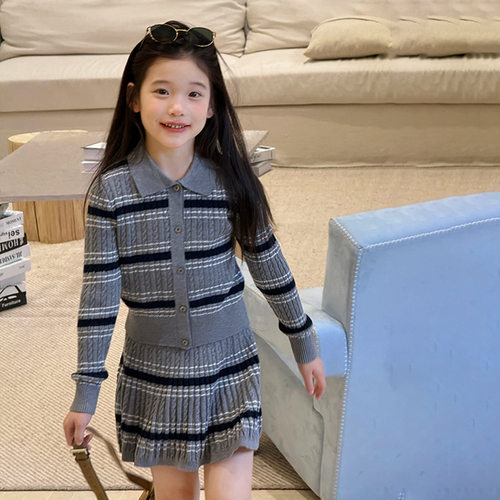 女童秋季条纹针织套装