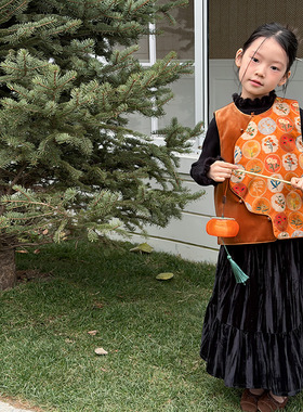 Yumi妈女童冬季繁花缎面氛围感坎肩改良新中式拜年马甲背心25M013