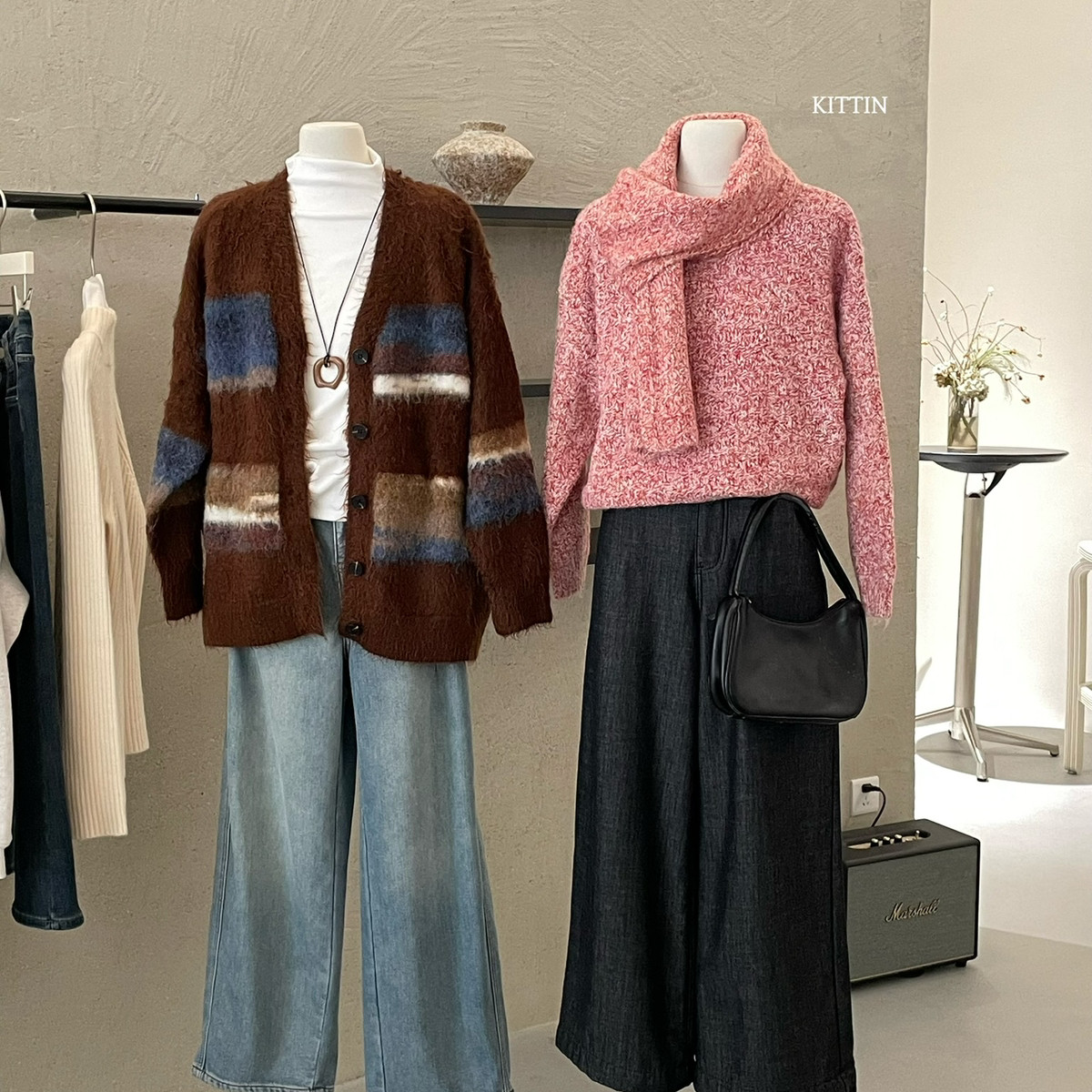 KITTIN-韩标WITHYOU｜高级感复古撞色长袖V领保暖毛衣W1279-AW25