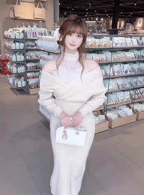 奈奈穿搭甜美御姐立领薄