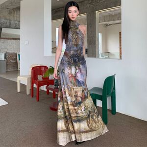 欧洲油画复古印花辣妹修身露背长裙高领纯欲挂脖露肩包臀连衣裙女