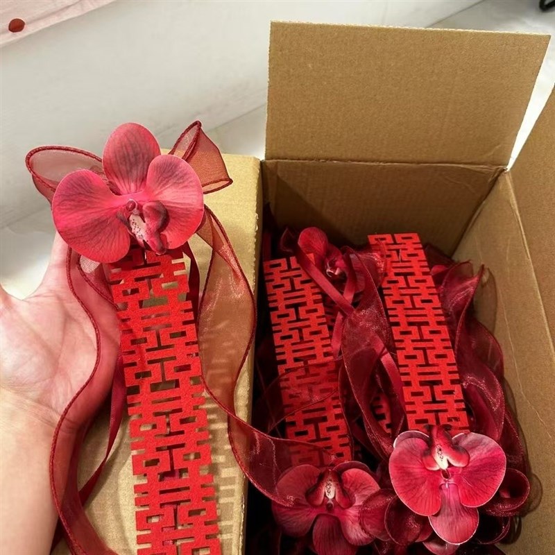 婚车拉花婚车装饰浪漫婚礼高级后视镜彩带接亲车队装饰花门把手图片