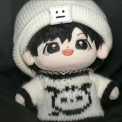 现货20cm娃衣野性毛衣酷帅项链白帽可爱棉花娃娃衣服胖胖体可穿
