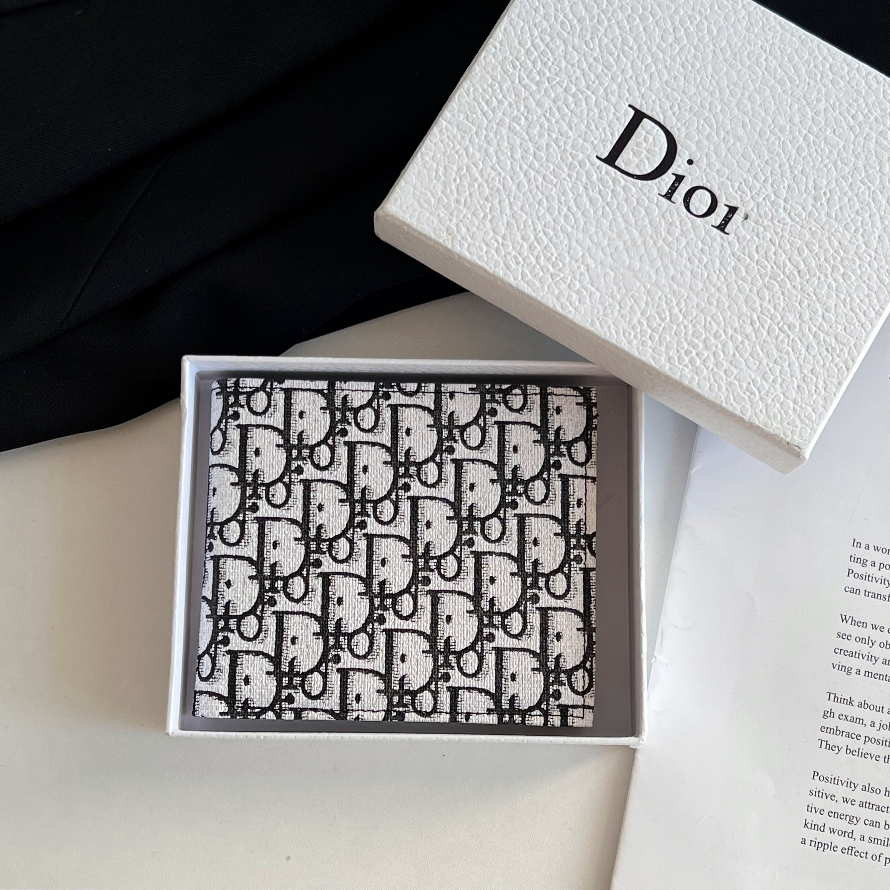 thumbnail for New flap folding wallet high-end leather pattern ID bank card change storage bag personalized multi-card slot portable small men's and women's couple card holder leather card holder luxury fashion big brand