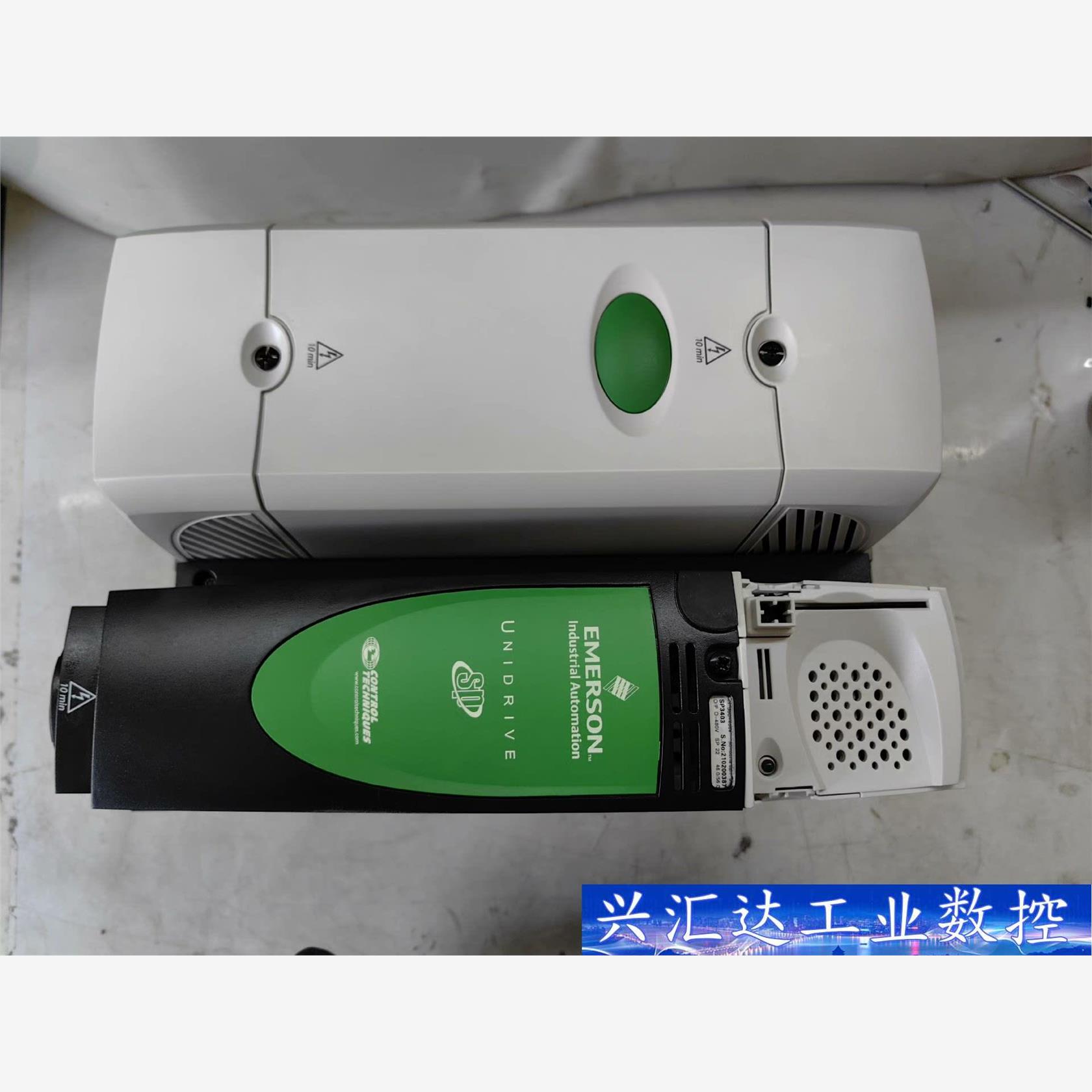 艾默生原厂全新未拆封SP3403 22KW驱动器库存现货仅一 议价商品