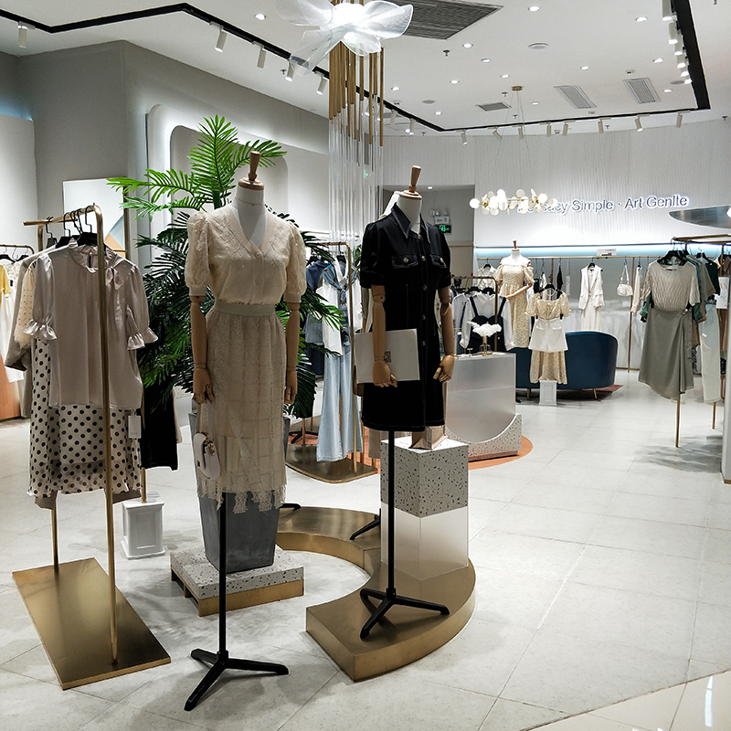 服装店设计参考图店铺装修图片卖场实景效果图服饰商铺装修素材图
