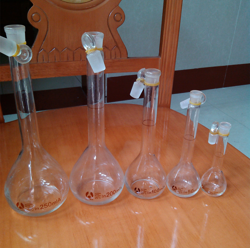 透明玻璃容量瓶200ml 容量瓶 当量瓶 定量瓶 定容瓶