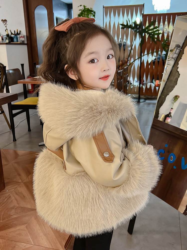女童秋冬装外套2024新款宝宝冬季洋气加绒皮衣儿童上衣小女孩皮草