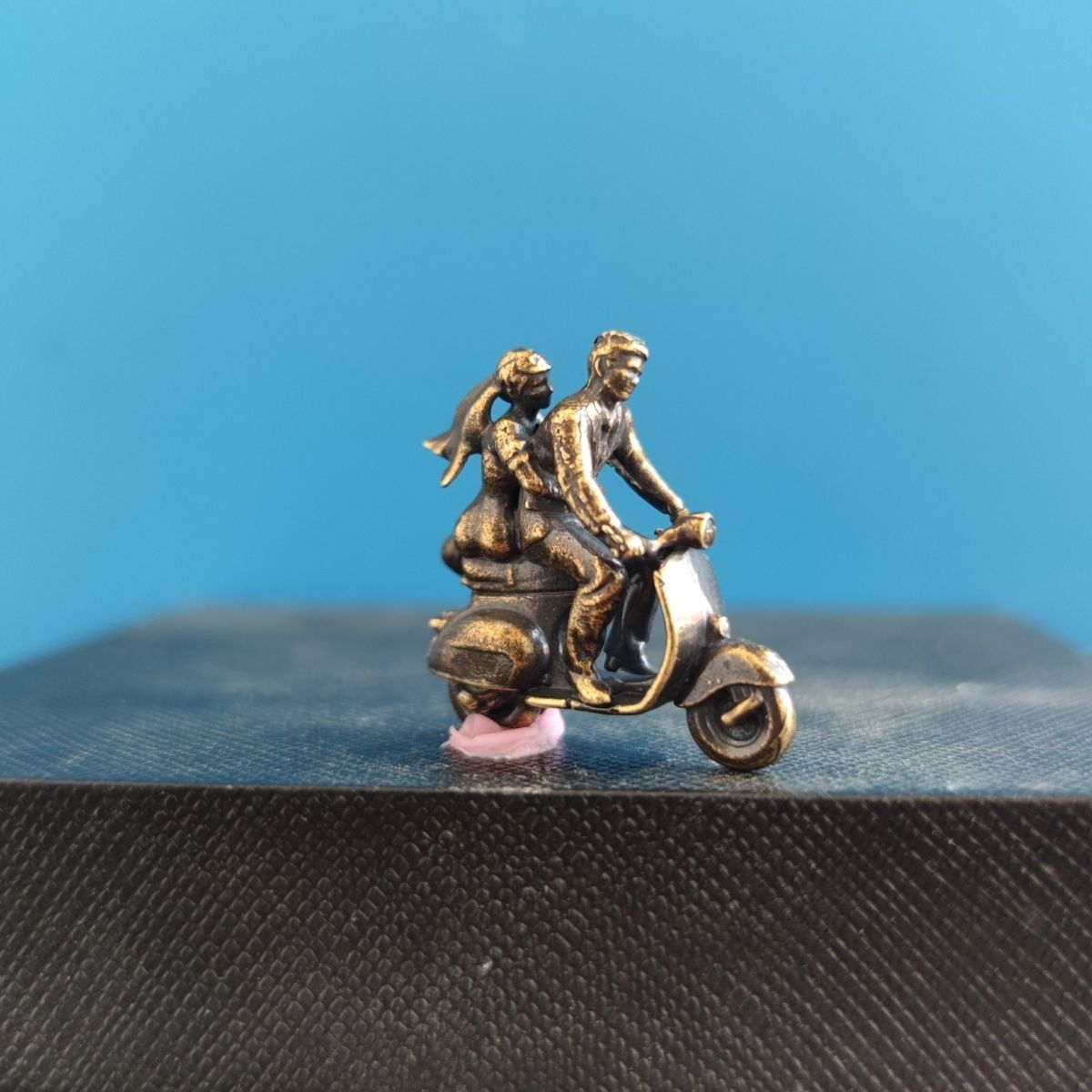 黄铜材质小情侣电动车浪