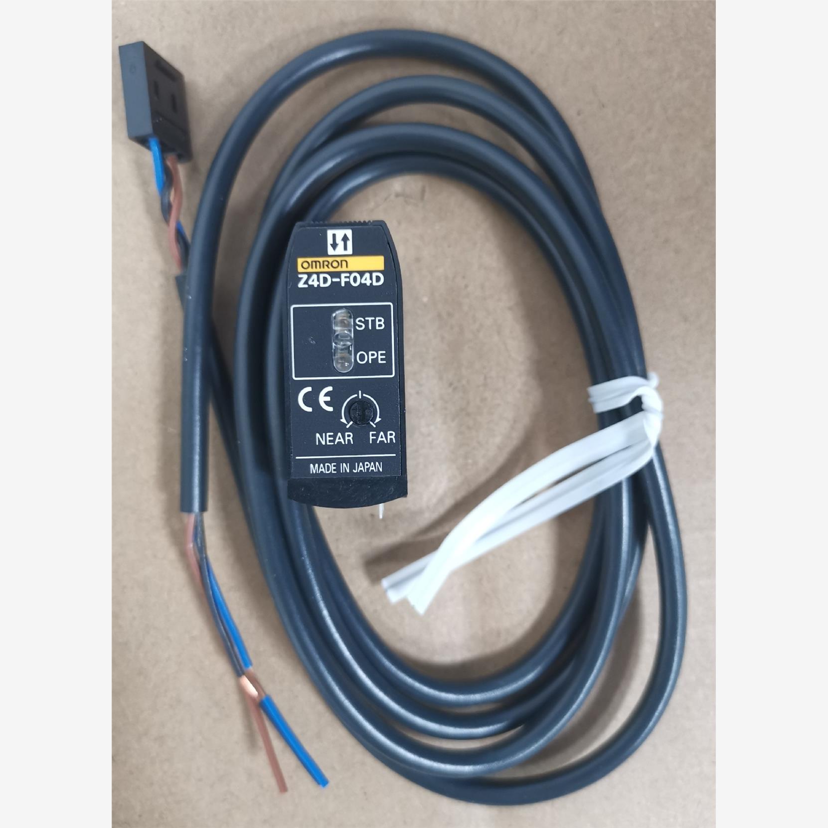 欧姆龙光电感应器Z4D/F0