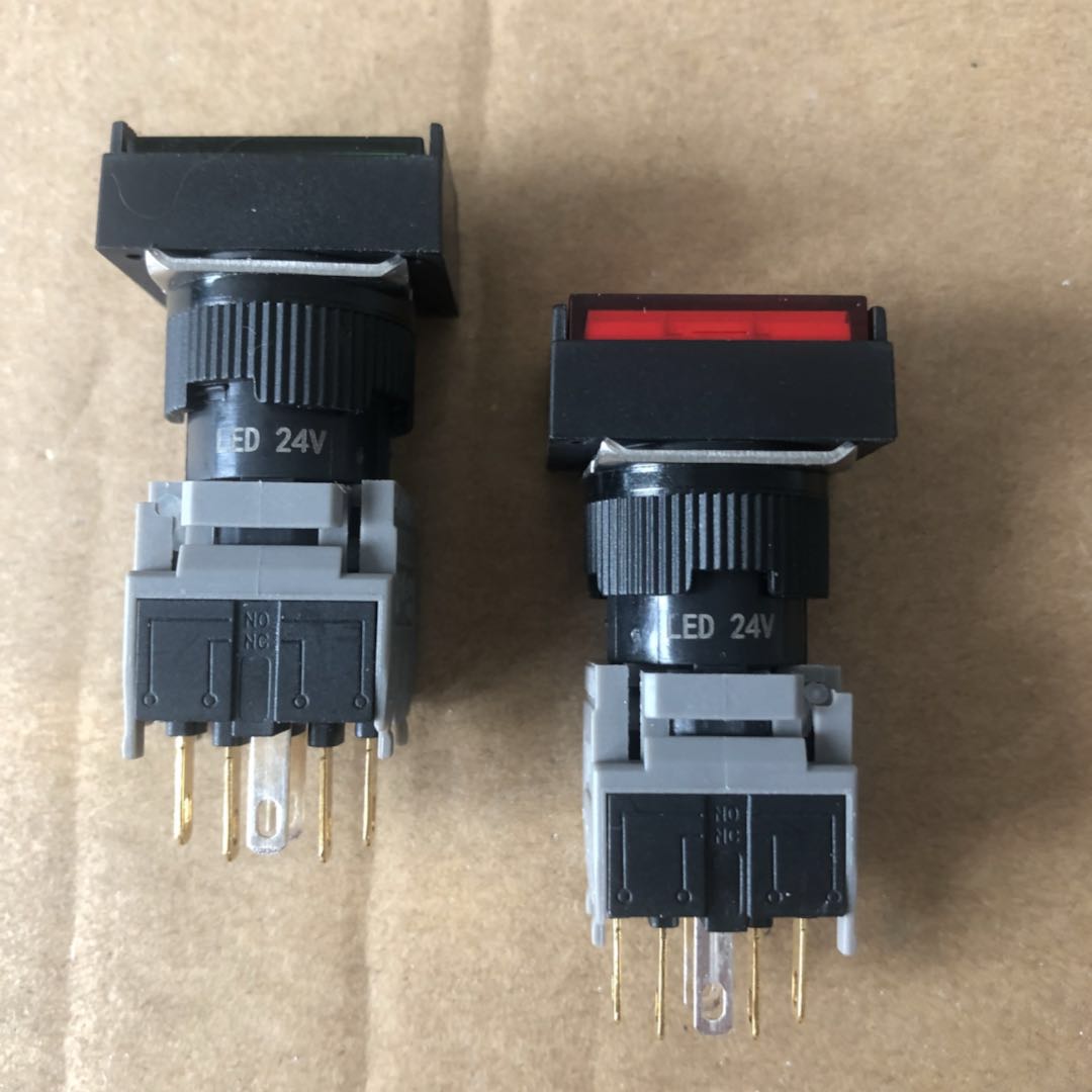 长方形带灯绿色开孔红圆