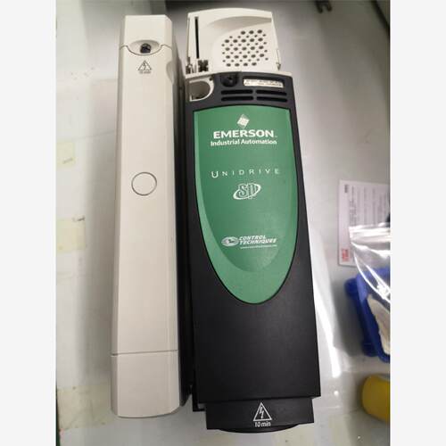 艾默生原厂SP2402驱动器，成色新，机器实图拍摄，所有功能议价