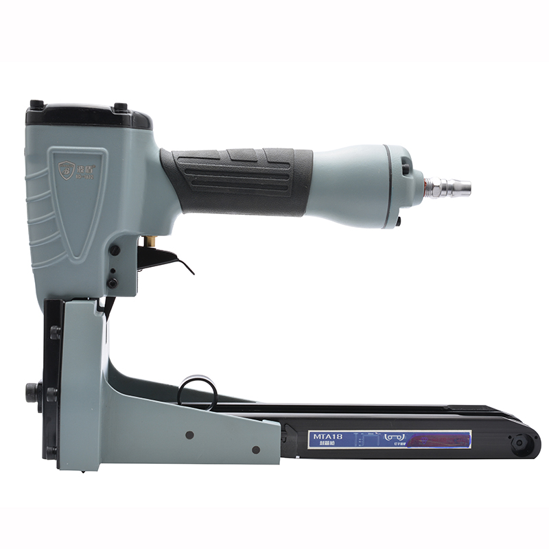 波盾气动封箱钉枪机打包