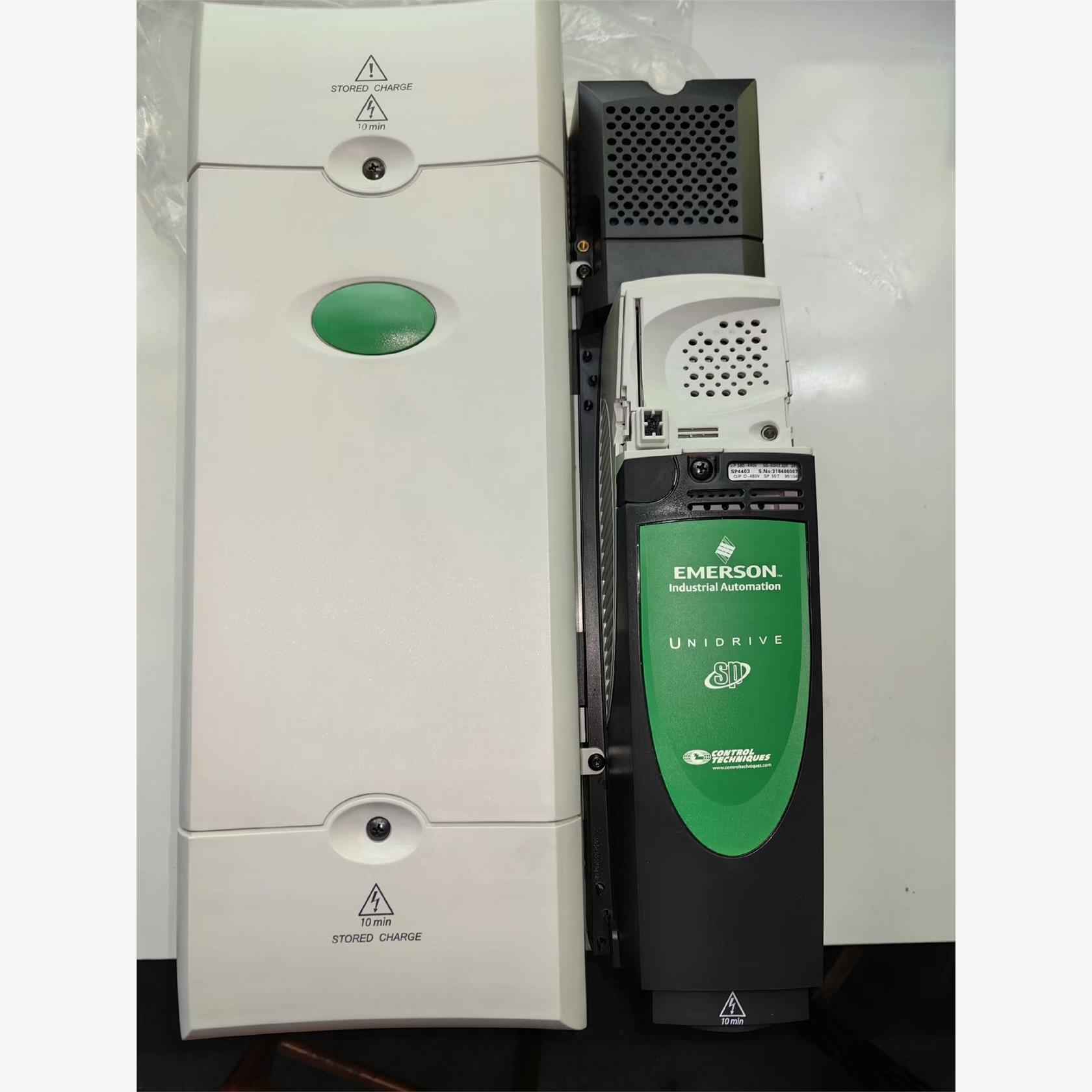 艾默生原厂驱动器SP4403库存备用新机，新到货一台，原厂全议价