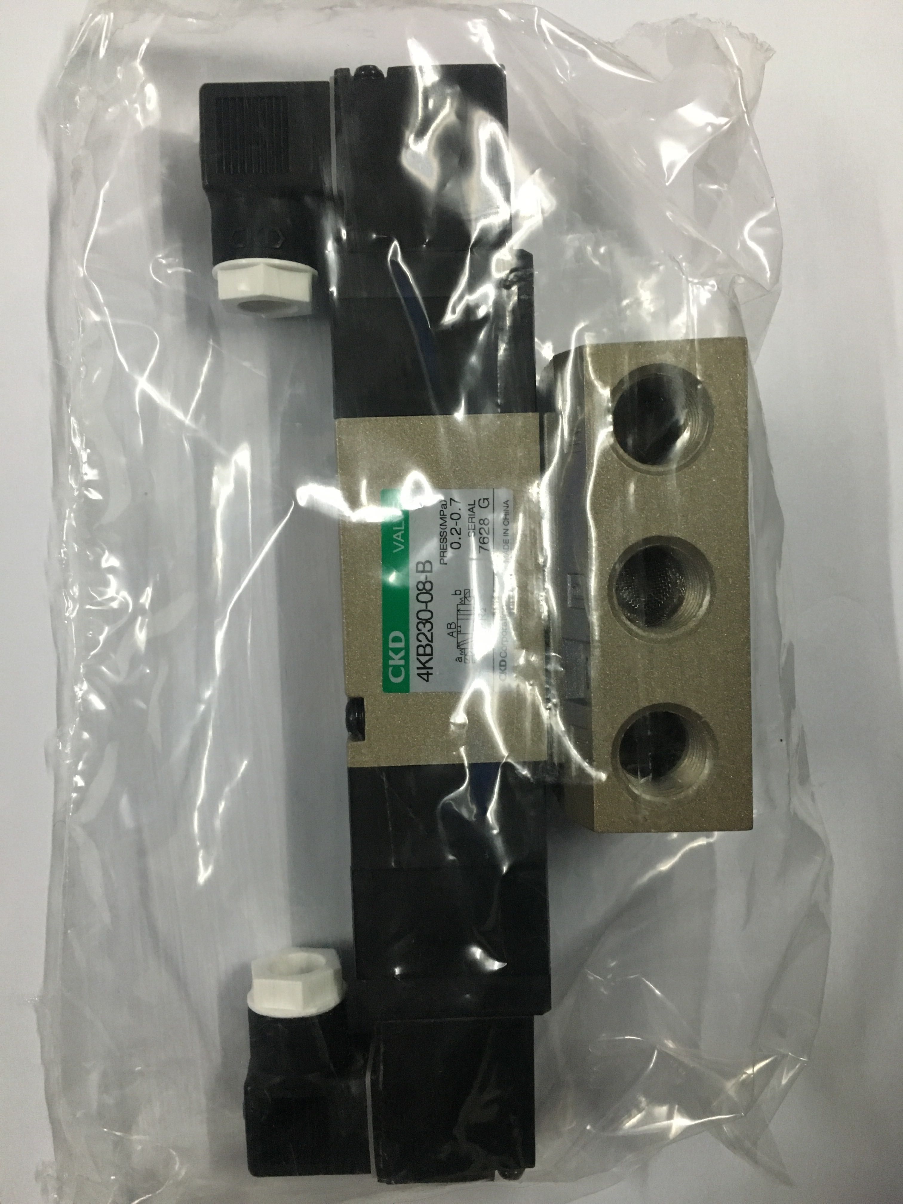 现货CKD电磁阀4KB230-08-B/L/K全新DC24AC110AC220真品当天发货