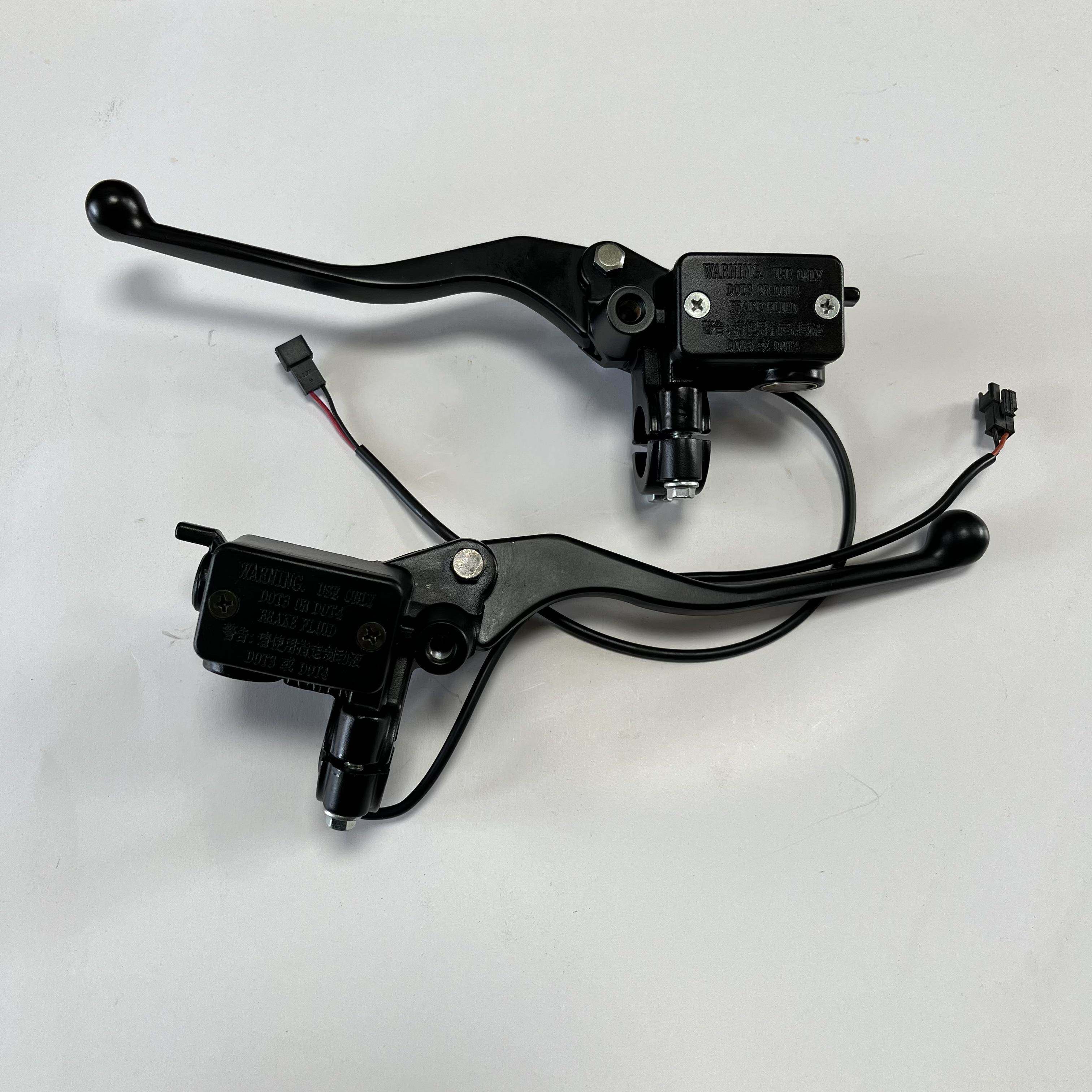 爱玛电动车雪豹款刹车泵前后刹车泵碟刹泵制动油缸上泵原装航特