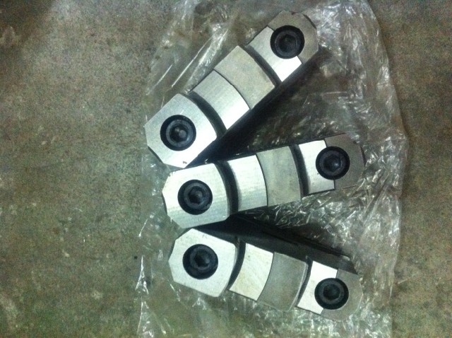 建华环球通配320三爪卡盘正反俩用爪脚/软爪/分体爪脚卡爪