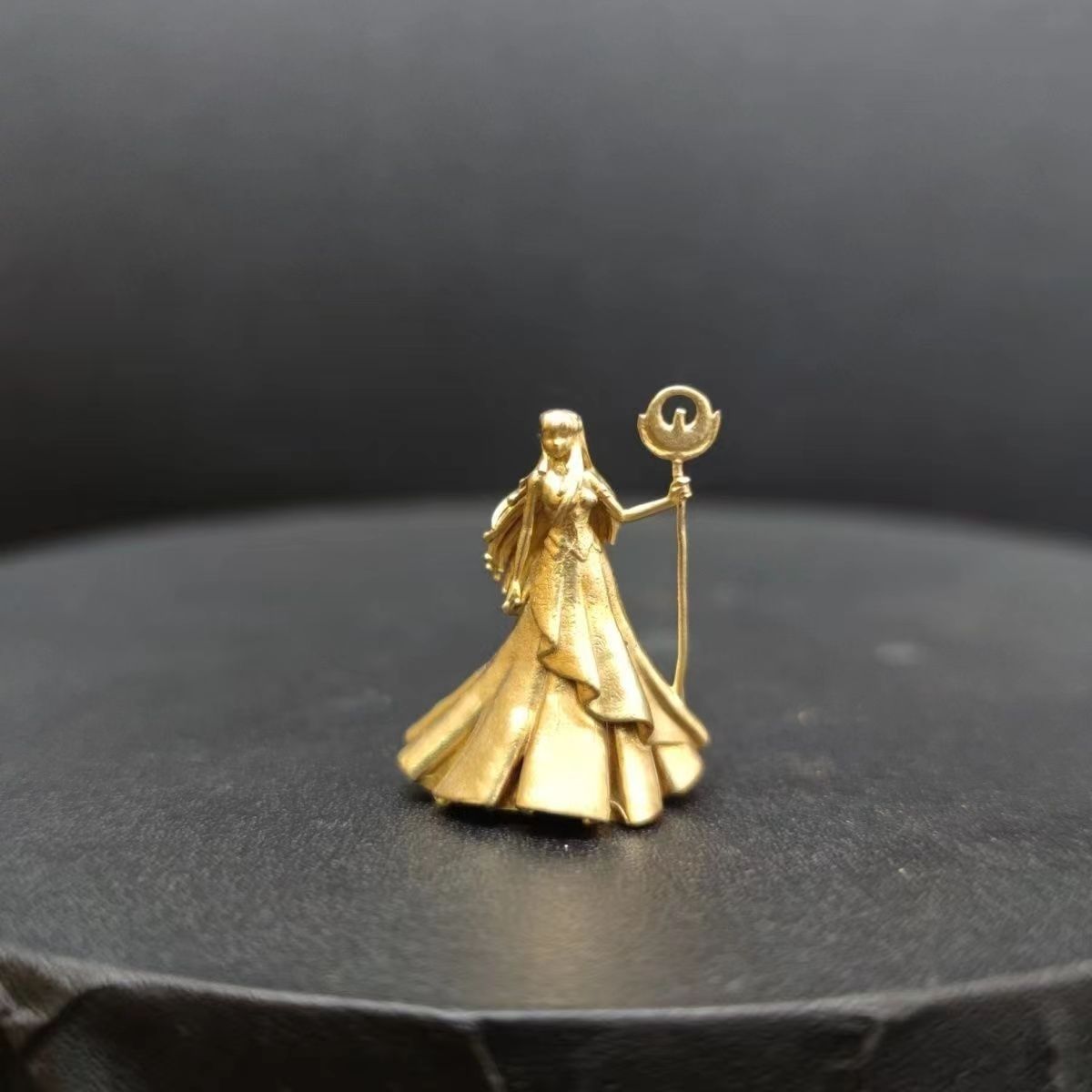 黄铜圣斗士星矢雅典娜白