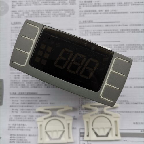 小精灵温控器XR01CX-5N8CO:XR01CX-5N8C0双探头温控器