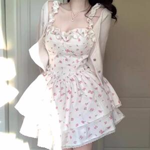 甜美小飞袖碎花连衣裙子女夏季2024新款小个子蝴蝶结法式收腰短裙