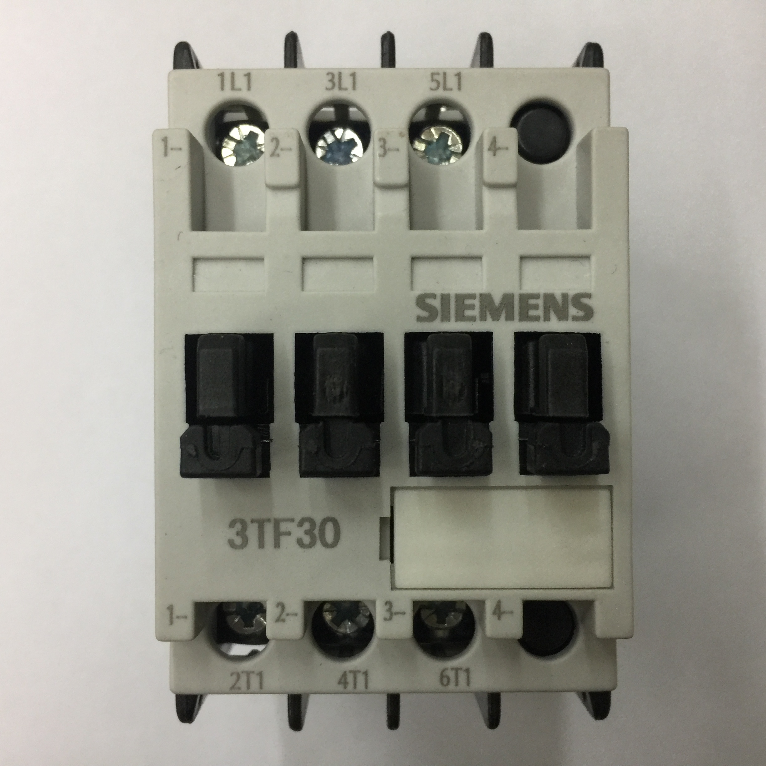 询价原装正品3TF3000-0XM0 AC220V 50/60Hz西门子三级交流接触器