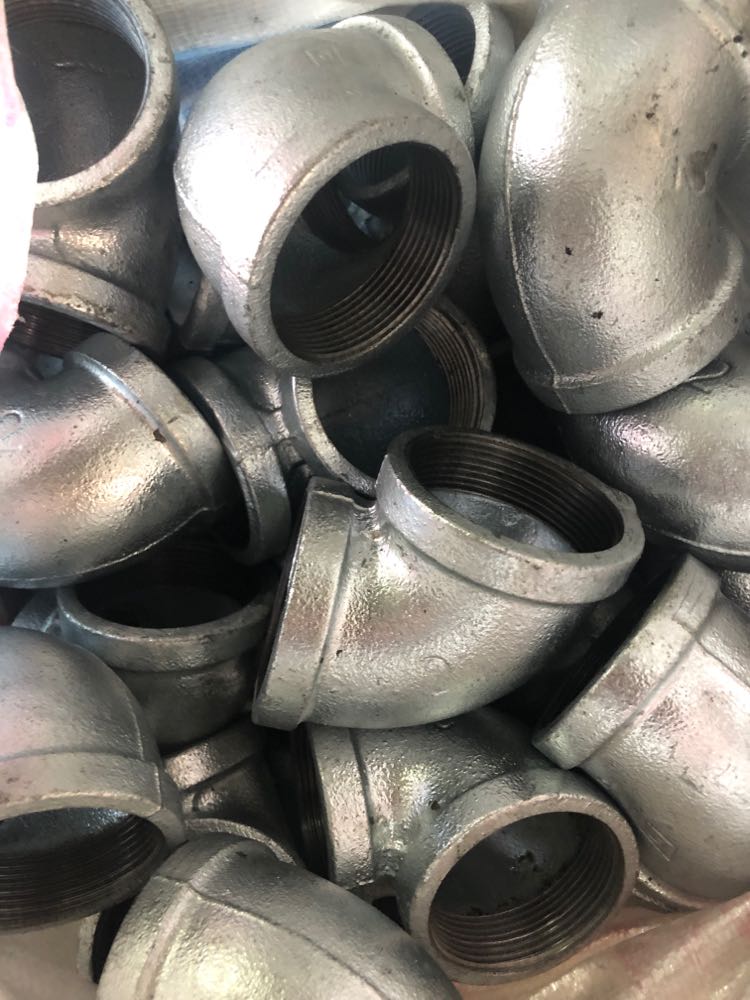 镀锌弯头铸铁度内牙丝扣