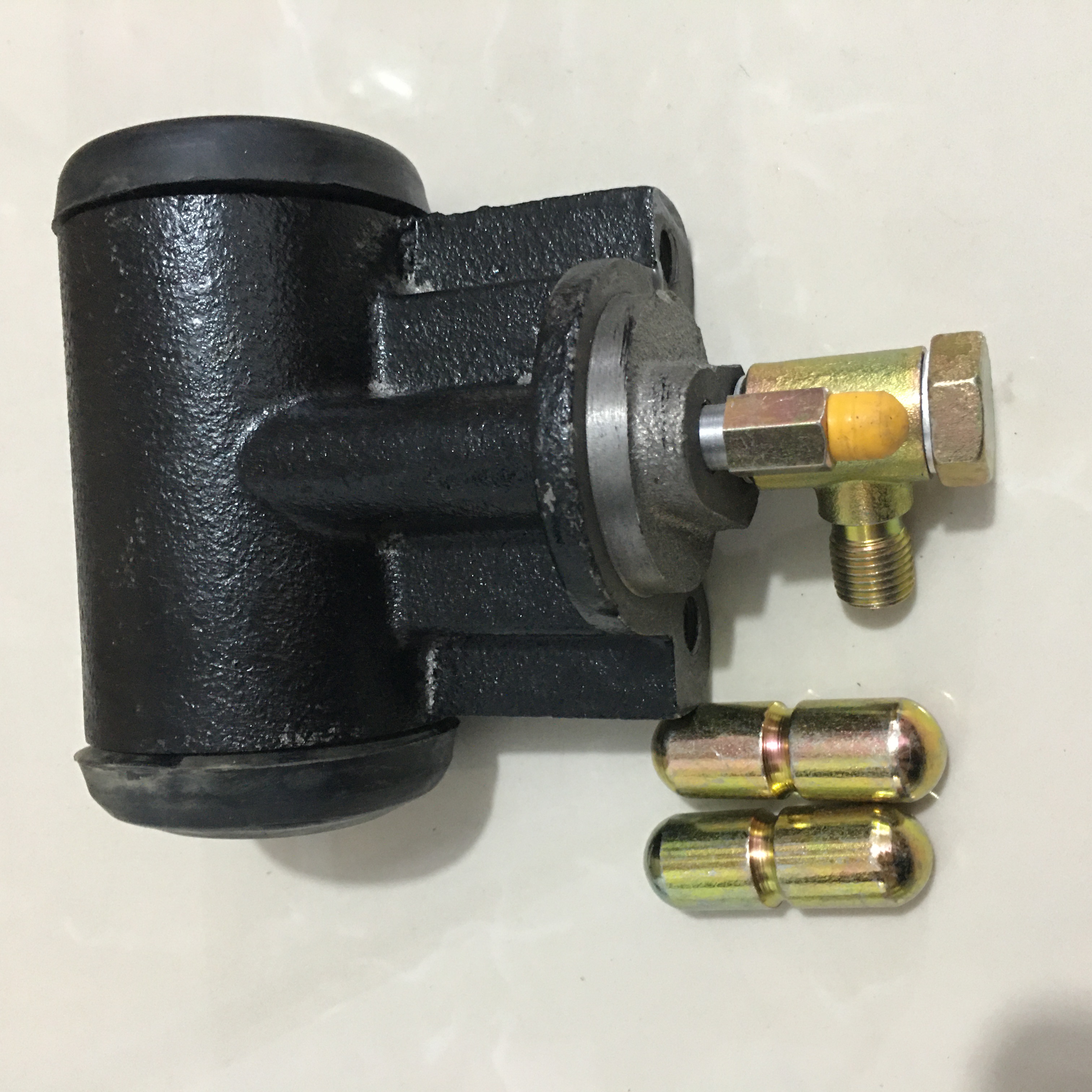 徐工胶轮压路机刹车分泵