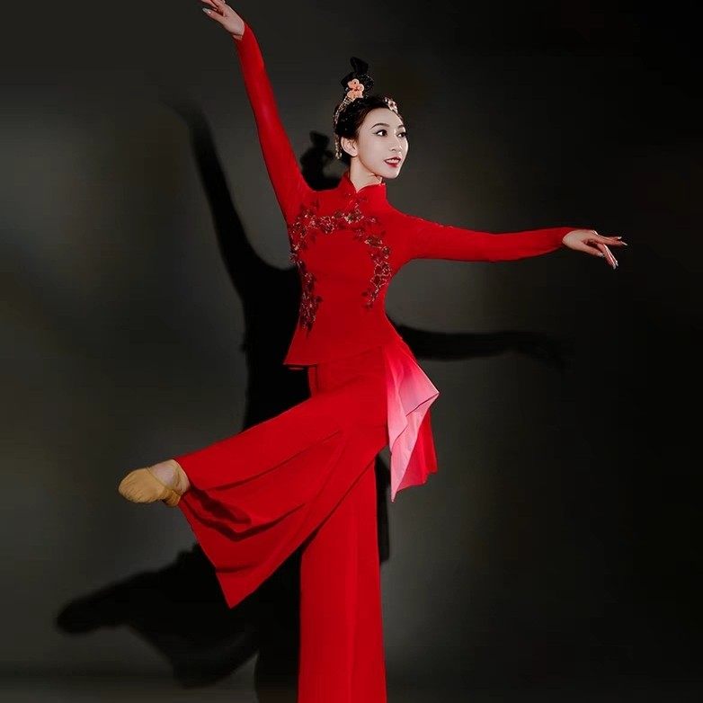 秧歌服演出服女2023年新款喜庆中国风民族扇子舞蹈服装广场舞套装,女装/女士精品,民族服装/舞台装,淘宝优惠券,粉丝福利购,淘宝优惠卷