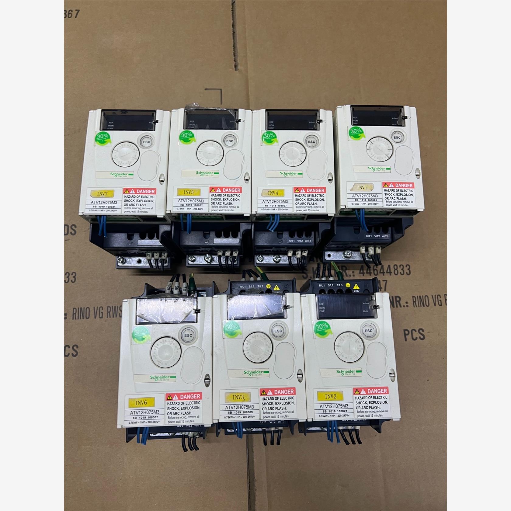 施耐德变频器ATV12H075M3  0.75KW220v-议价商品