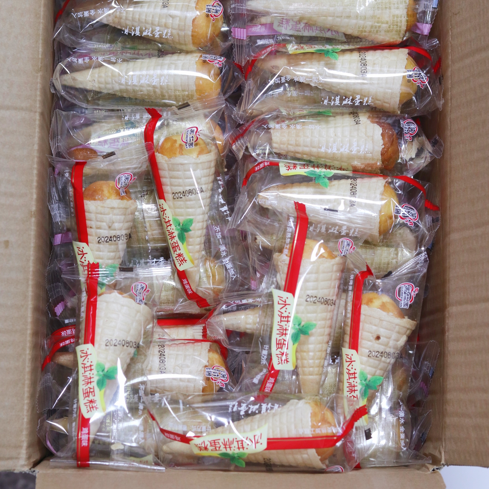 果仁园冰淇淋蛋糕雪糕杯脆皮蛋糕甜筒儿童零食早餐西式糕点心散装