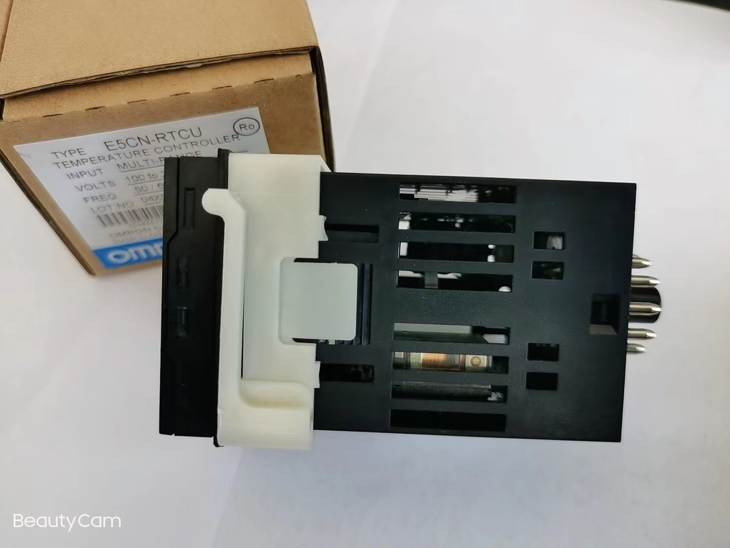 欧姆龙温控仪E5CN-R1PU Q1PU RTCU R1TU  R2TU Q1TU C2TU RTU QTU