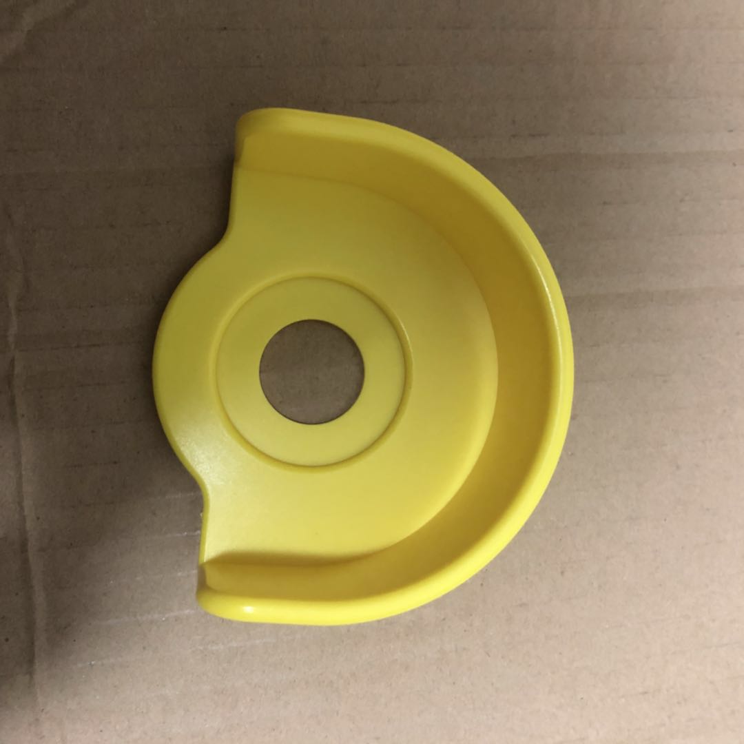 黄色大半圆形急停按钮防