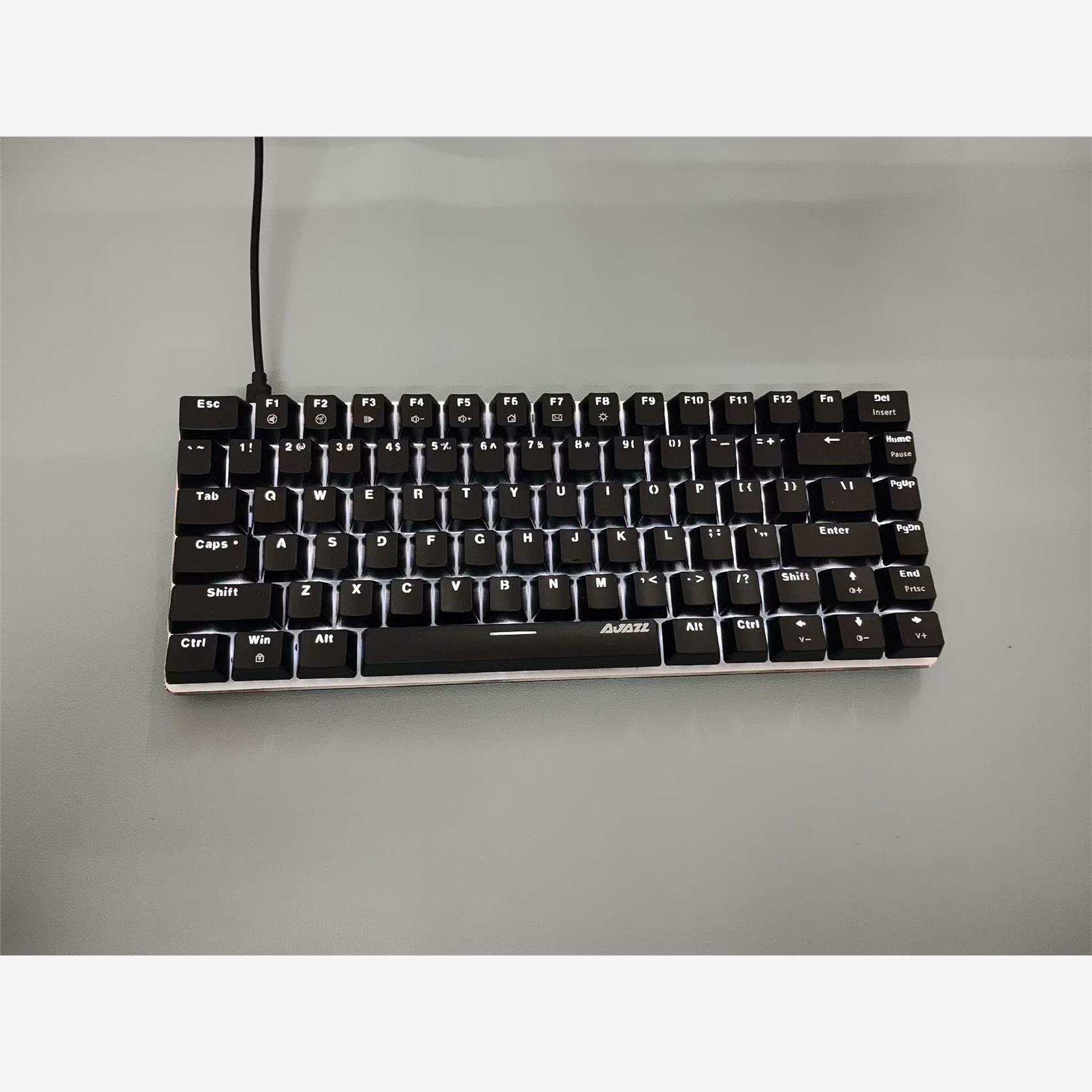 包邮！黑爵 极客AK33 机械键盘 82键 有线 便携 青轴-议价商品